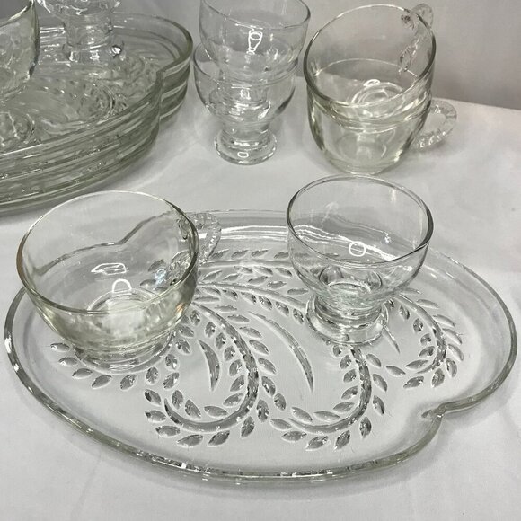 Vintage Federal Glass Homestead Snack Set.  Set of four:  Plates, cups, parfait - Picture 3 of 11
